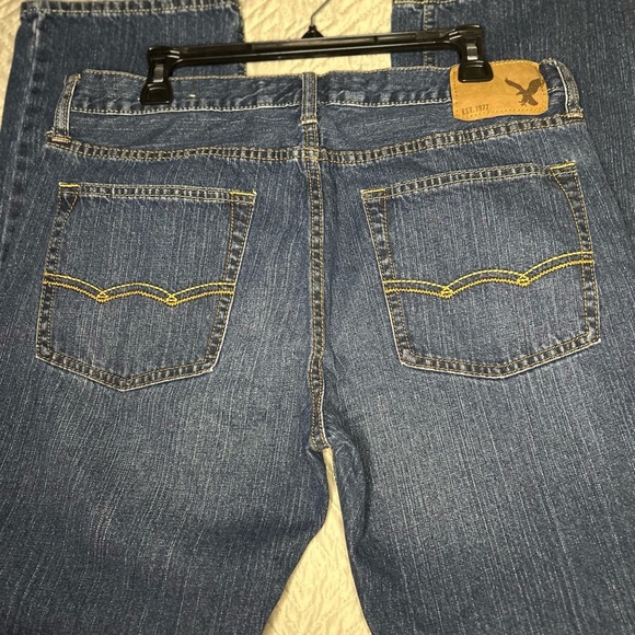 American Eagle Outfitters Blue Straight Denim Jeans Timeless Style - Picture 4 of 7
